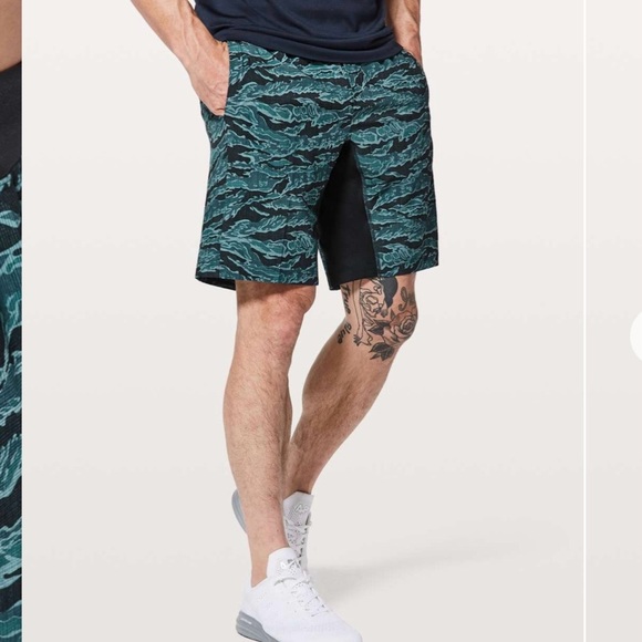 Lululemon T.H.E. Short Linerless 9" Short Tiger Camo Multi Blue - Picture 1 of 13
